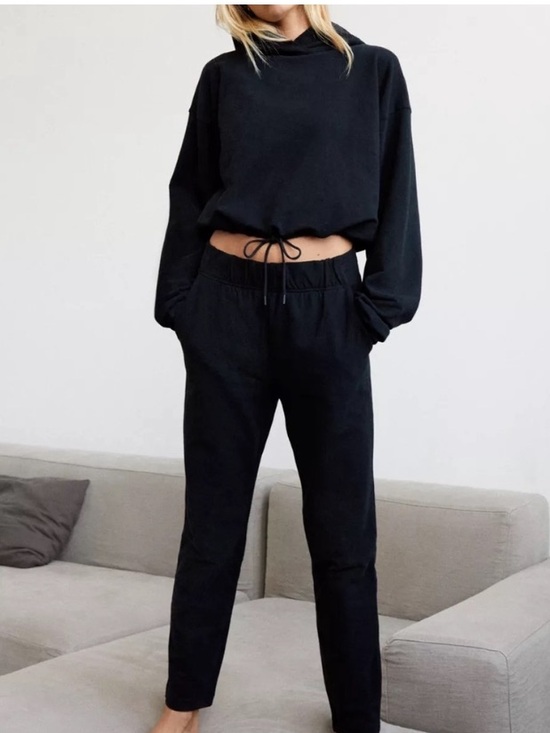 Pants - Aritzia The Group by Babaton Weekender Pant in Black size Small